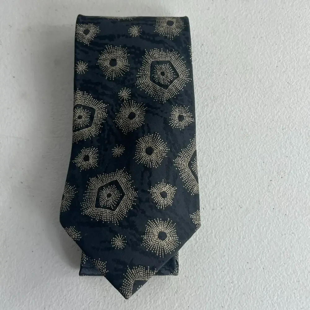 Giorgio Armani Necktie Men's 100% Pure Silk Black Burst Circles Geometric